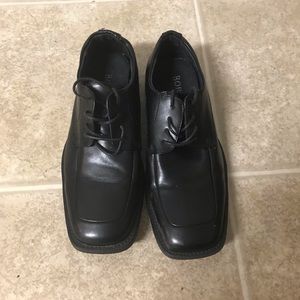pair of used dress shoes